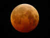 Lunar_Eclipse_October_27_2004_17_Low_Res.jpg (60907 bytes)