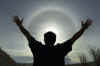 SolarHalo1.jpg (38123 bytes)